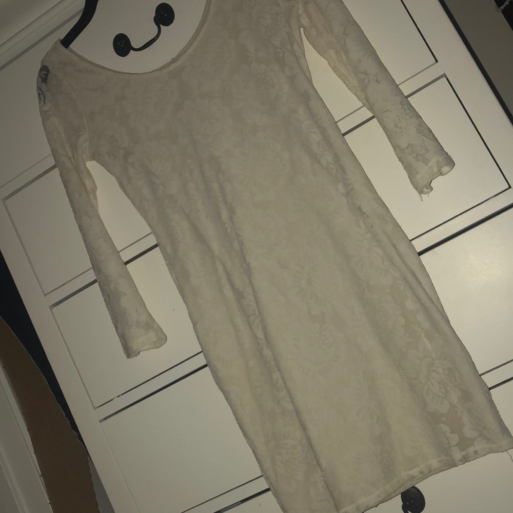 Hollister Cream Lace Long Sleeve Bodycon Dress